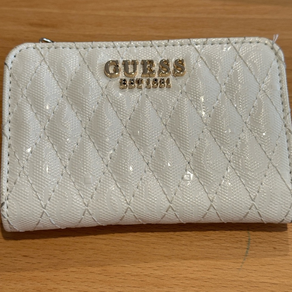 GUESS Shimmering White Quilted Wallet